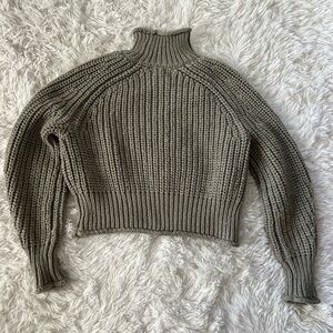 H&M Olive Green Chunky Ribbed Turtleneck Sweater